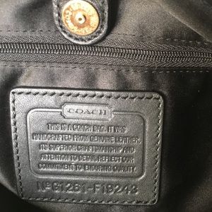 Coach Bags - Large Coach shoulder bag Coach Bags - Large Coach shoulder bag